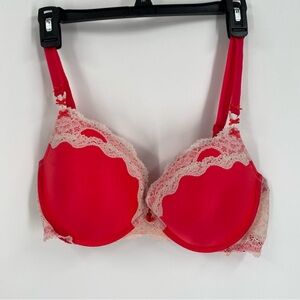 Victoria's Secret Red and Cream Lace Dream Angels Push Up Pigeonnant Bra 38D